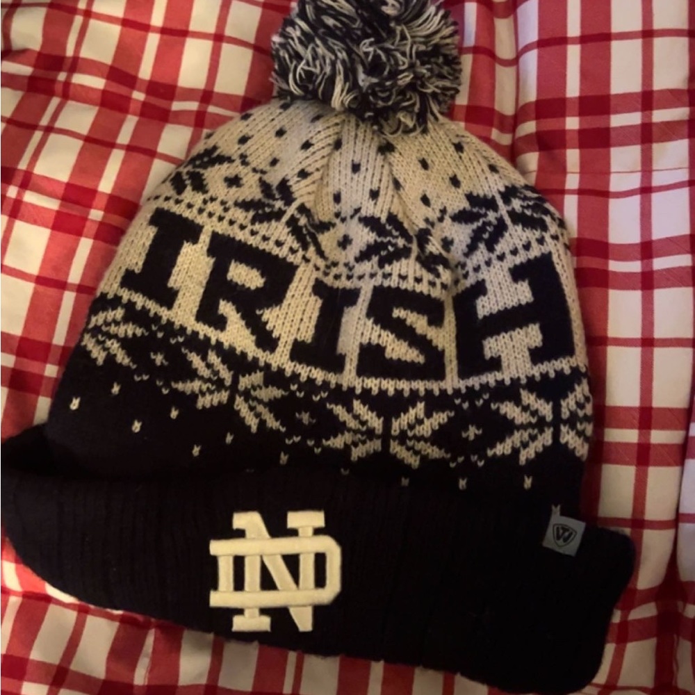 Notre Dame beanie, navy, never worn